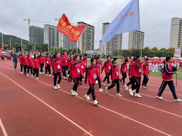 超级凌乱的校园运动会：解锁全新运动体验